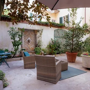 il-cortile-di-elisa.it-tuscanyhotel.com/